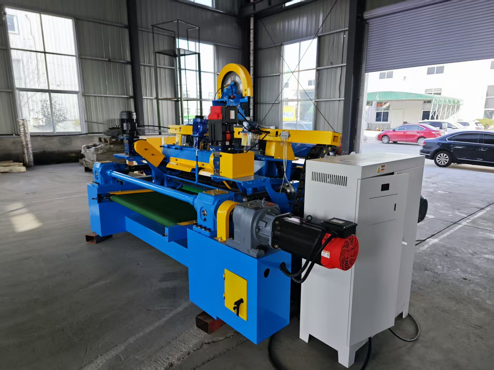wood peeling machine